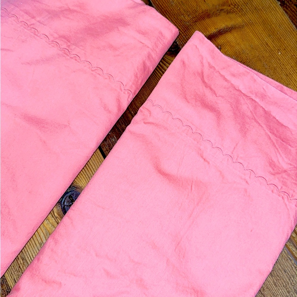 Sferra 1891 St. Tropez Pillowcases scallop embroidery long staple supima coral